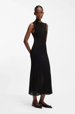 Ribbed dress with colour-blocked effect