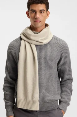 Ribbed-hem plain-knit scarf with woven logo badge