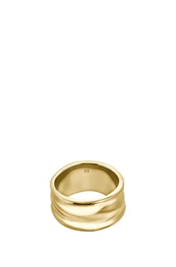 Ring with ripple design