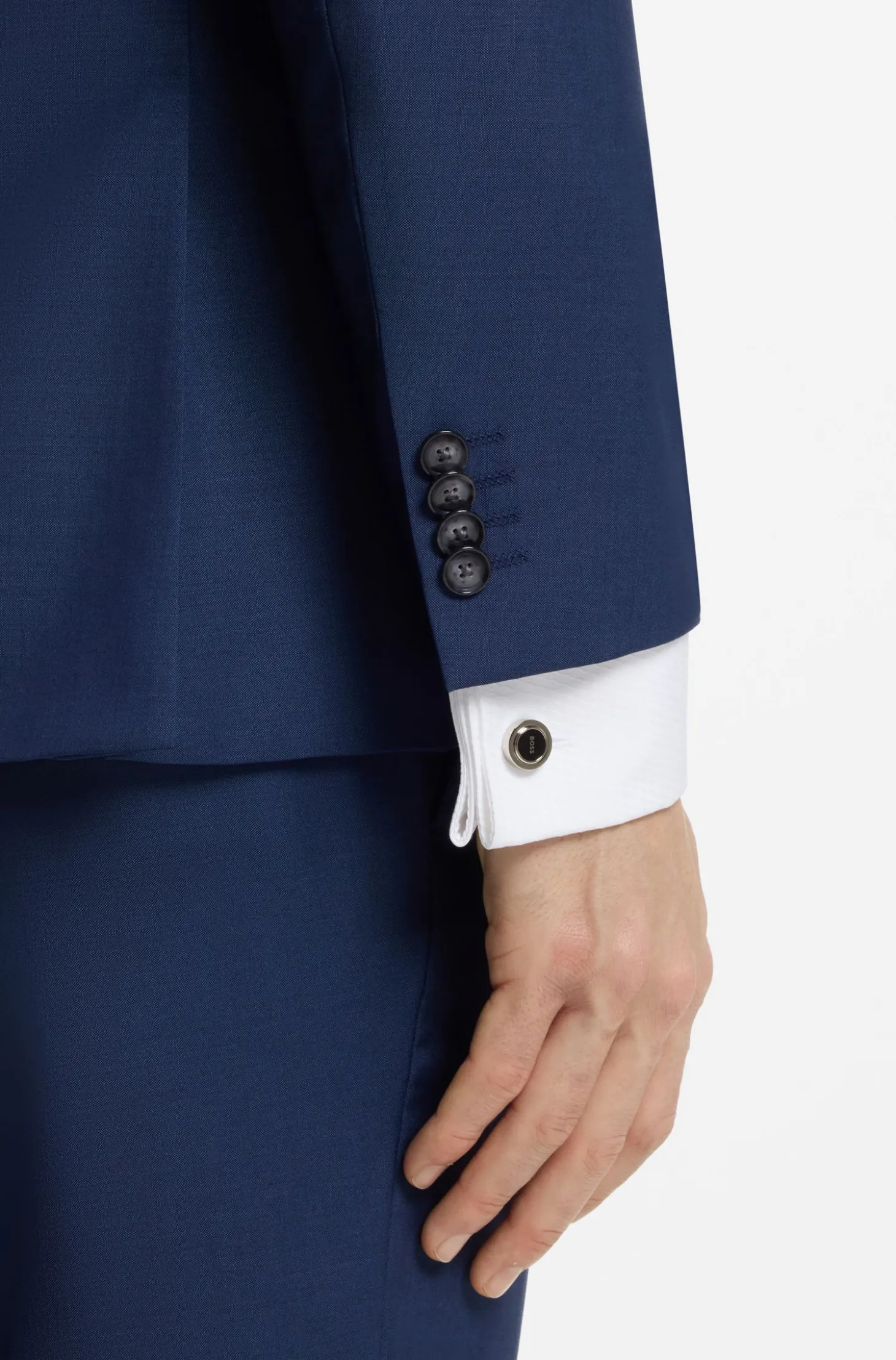 Round cufflinks with reversible design