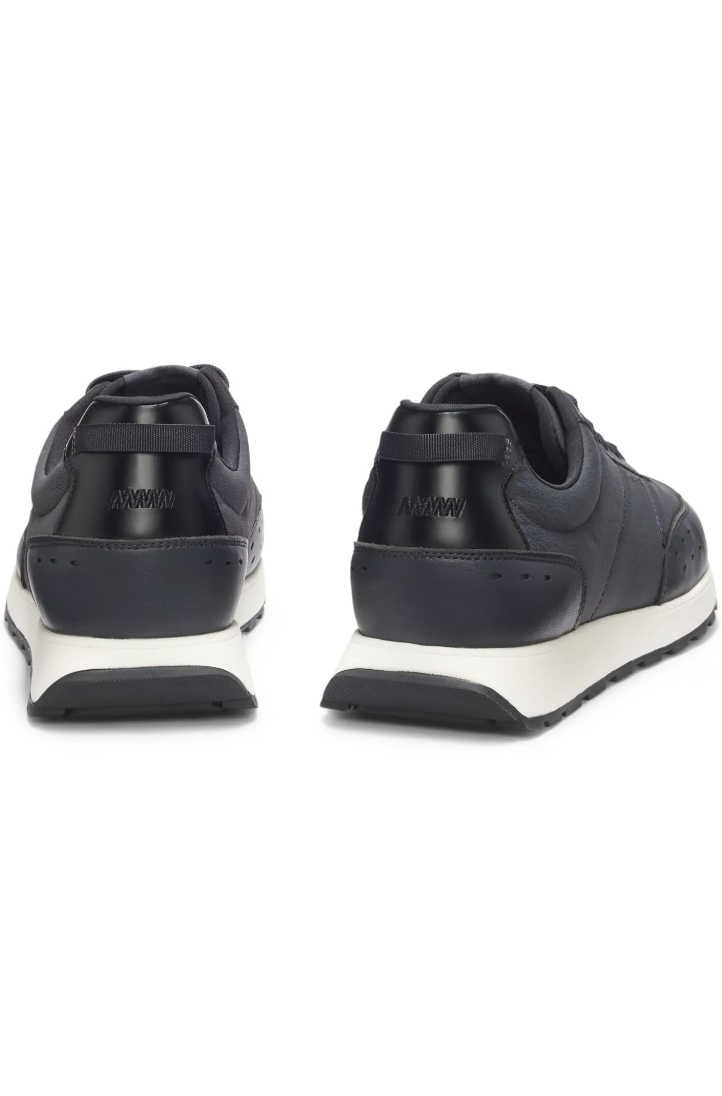 Running-inspired trainers with zigzag detailing
