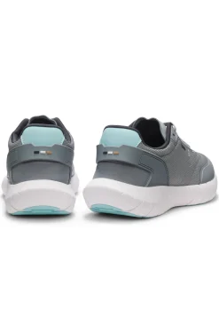 Running trainers with leather trims