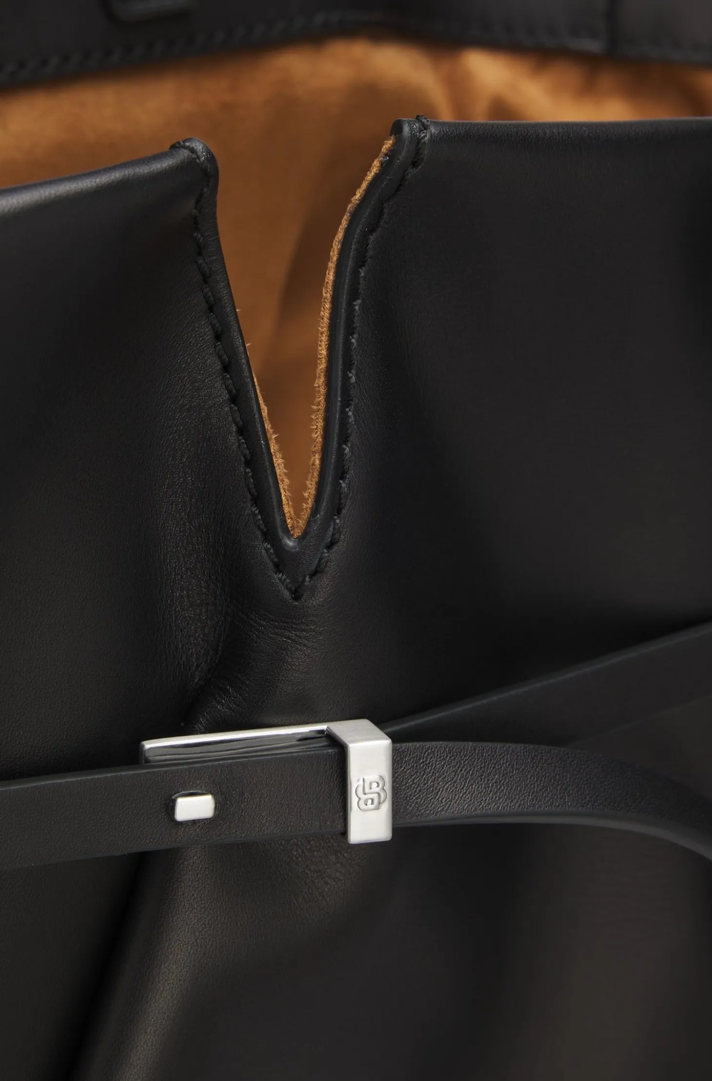 Runway BOSS Revers tote bag in leather