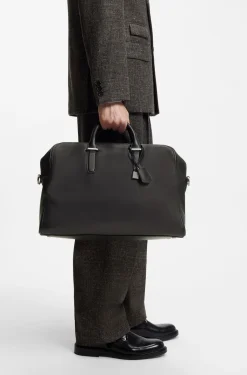 Runway holdall in leather with embossed logo