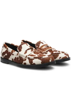 Semi-squared loafers with tonal hardware