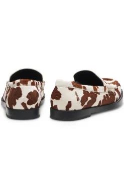 Semi-squared loafers with tonal hardware