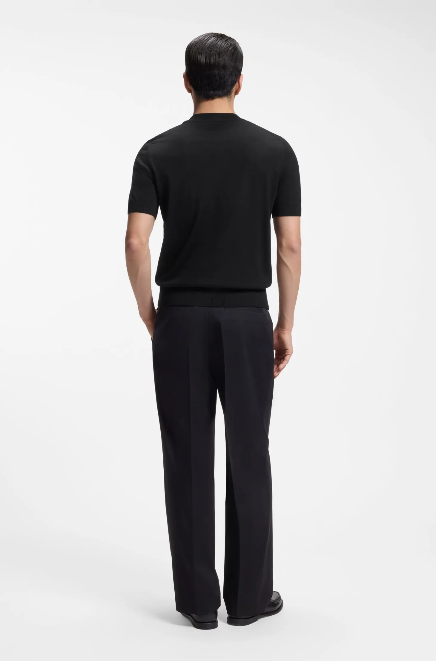 Short-sleeved knit T-shirt in merino wool