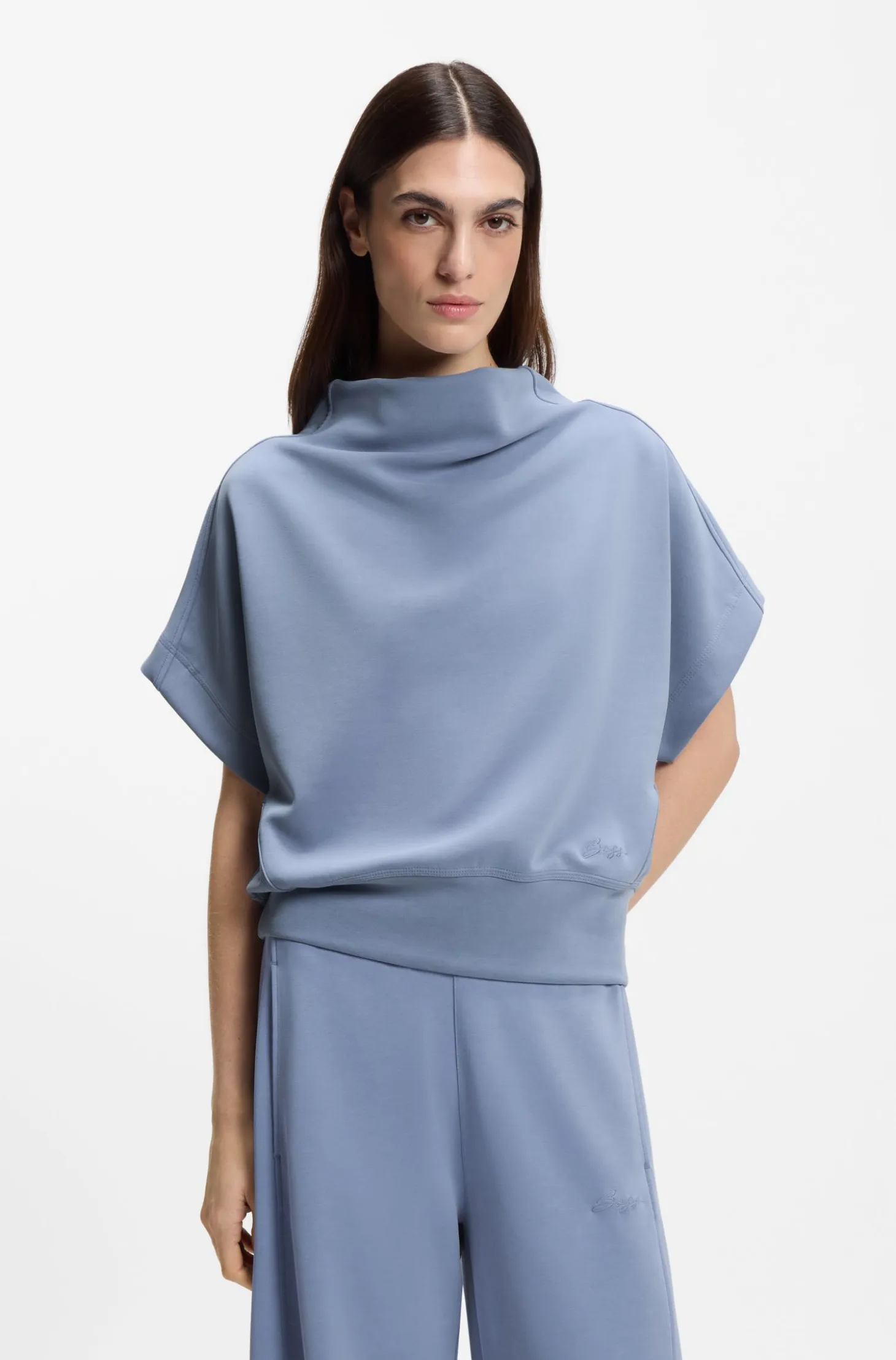 Short-sleeved sweatshirt with loose high neckline