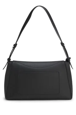 Shoulder bag in grained leather with logo plate