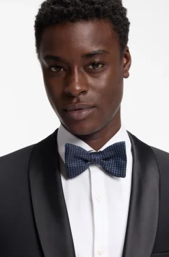 Silk bow tie with jacquard pattern