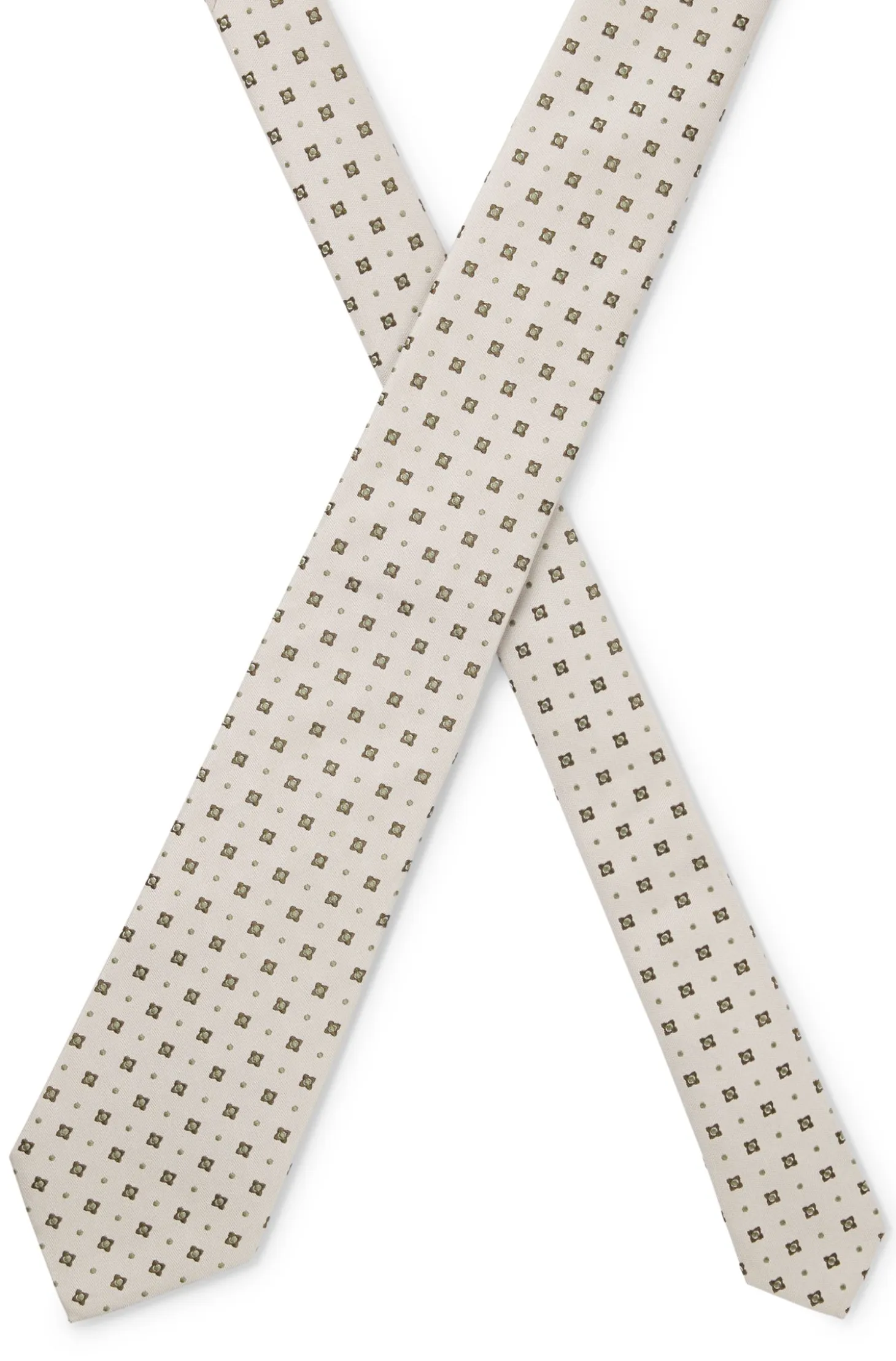 Silk tie with jacquard pattern