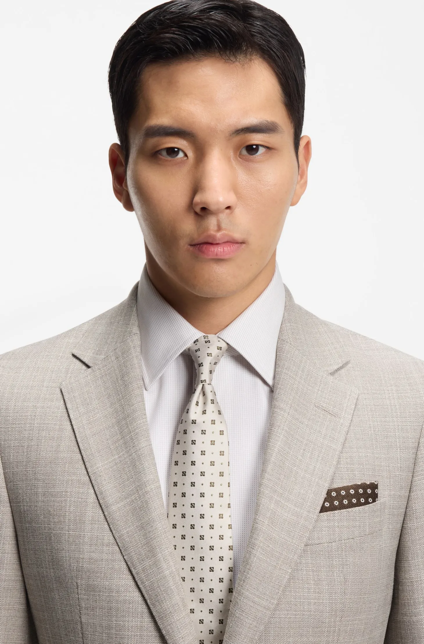Silk tie with jacquard pattern