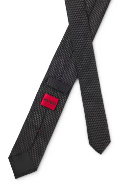 Silk tie with jacquard pattern