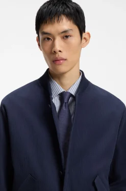 Silk tie with jacquard-woven pattern