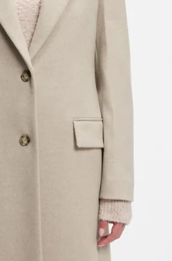 Single-breasted formal coat in wool