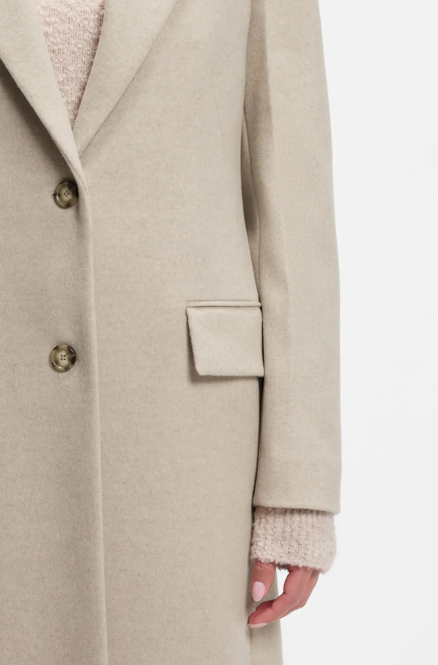 Single-breasted formal coat in wool
