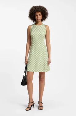 Sleeveless dress with geometric print