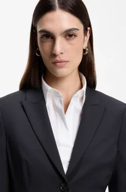 Slim-fit blazer in Italian-made virgin wool