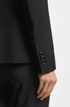 Slim-fit blazer in Italian-made virgin wool