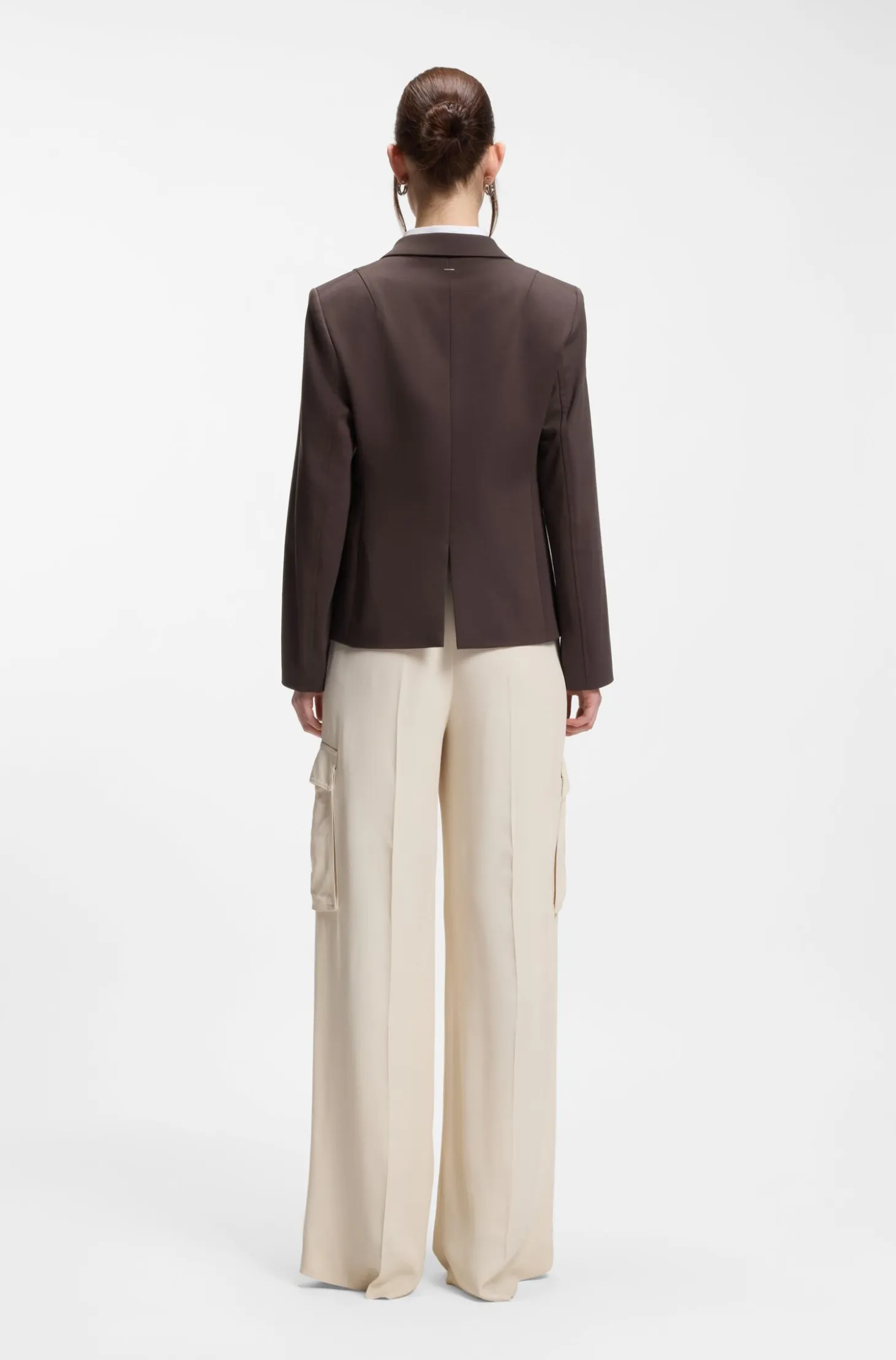 Slim-fit blazer with angled darts