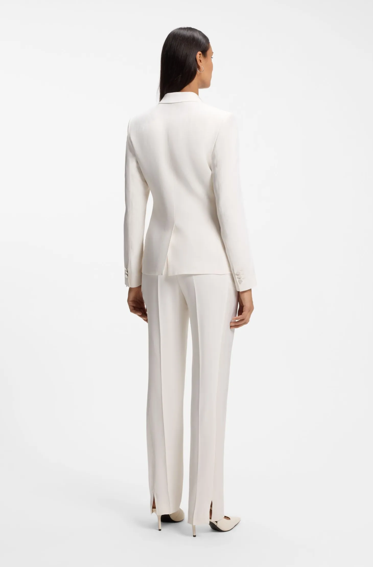 Slim-fit blazer with single-button closure