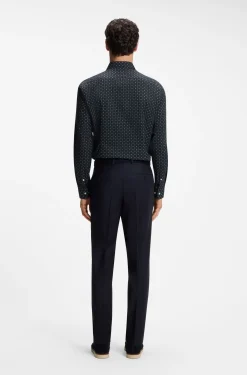 Slim-fit business shirt in stretch poplin