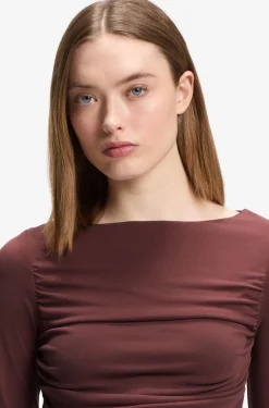 Slim-fit cupro top with modern boatneck