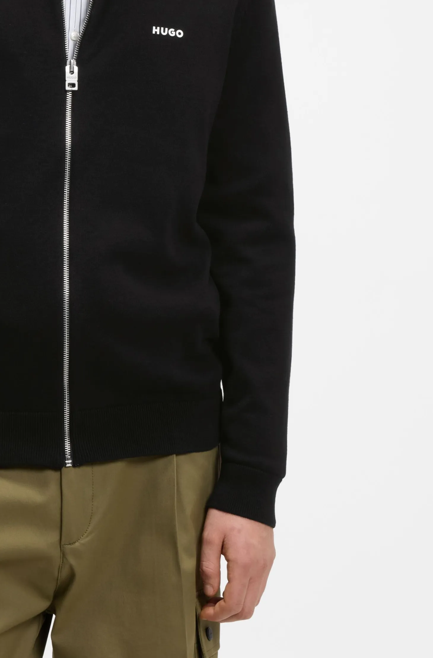 Slim-fit knitted jacket in cotton with logo detail