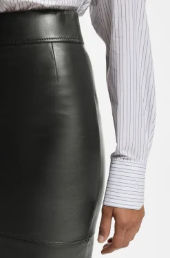 Slim-fit pencil skirt in smooth leather