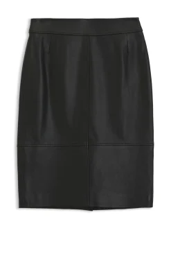 Slim-fit pencil skirt in smooth leather