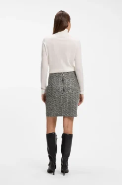 Slim-fit pencil skirt with herringbone pattern