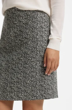 Slim-fit pencil skirt with herringbone pattern