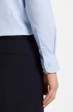 Slim-fit shirt in a thermoregulating structured cotton blend