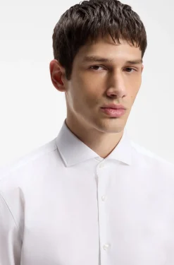 Slim-fit shirt in cotton with spread collar