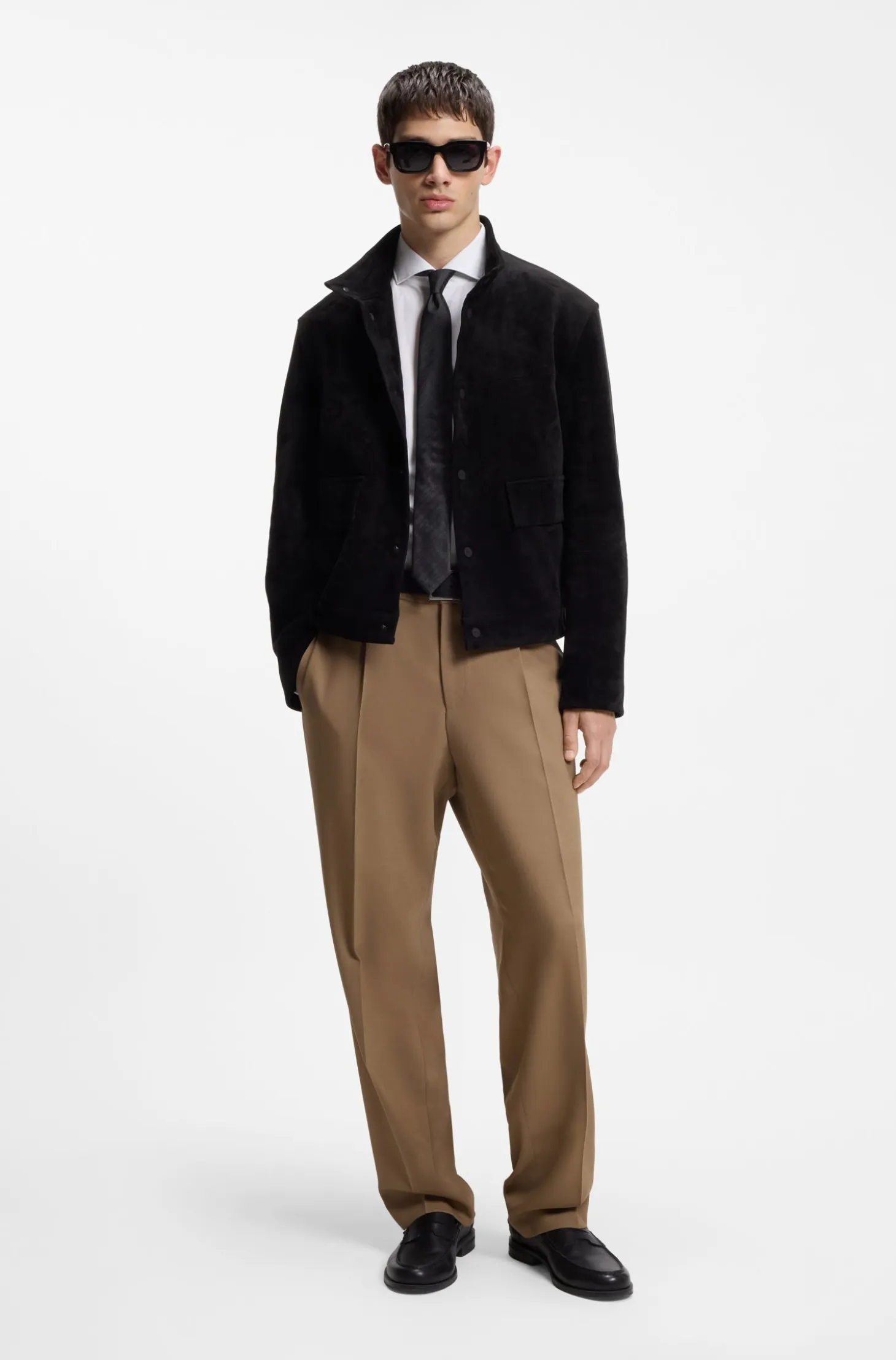 Slim-fit shirt in cotton with spread collar