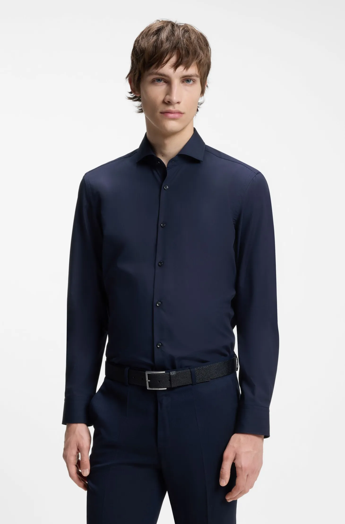 Slim-fit shirt in cotton with spread collar