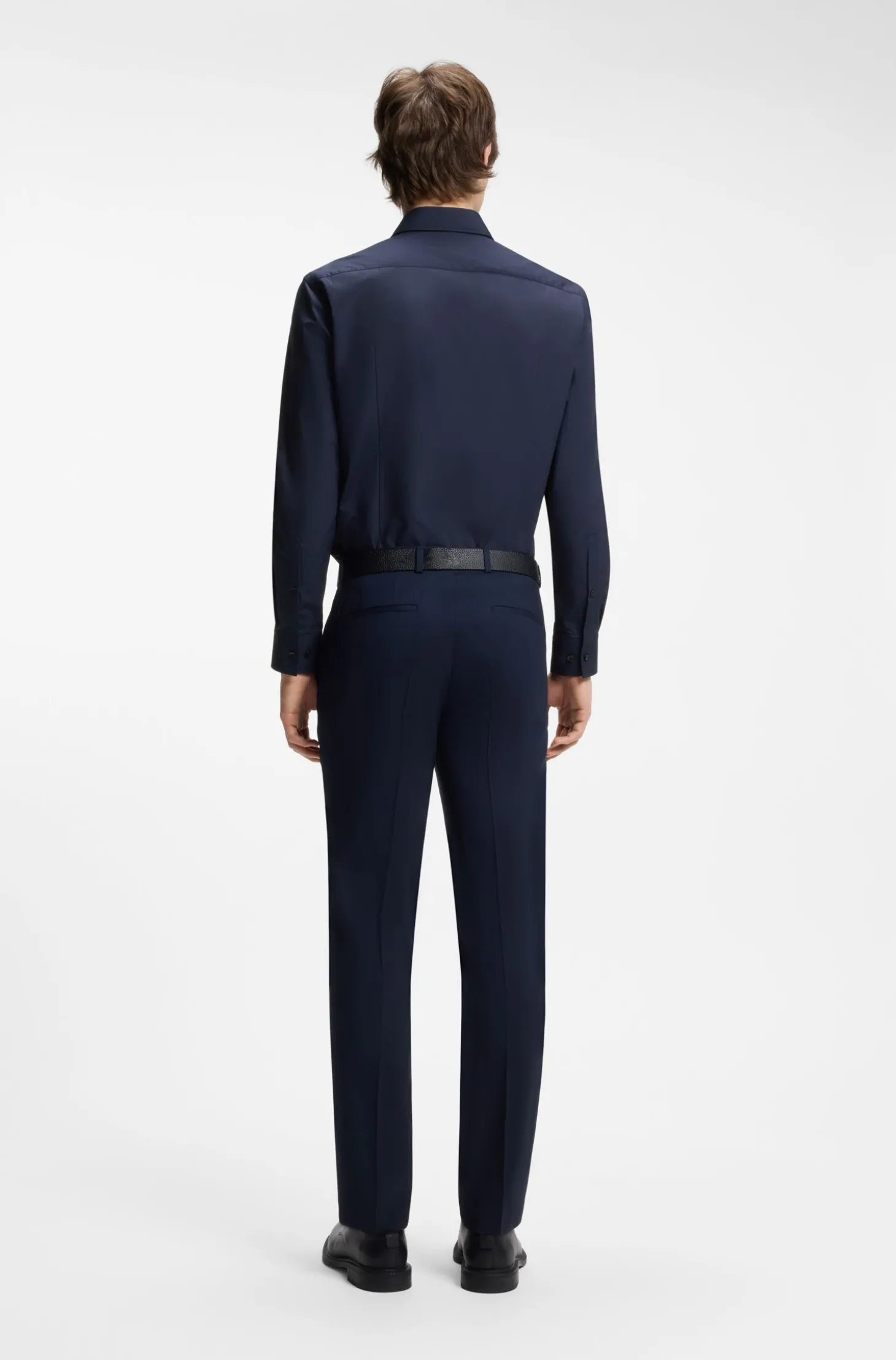 Slim-fit shirt in cotton with spread collar