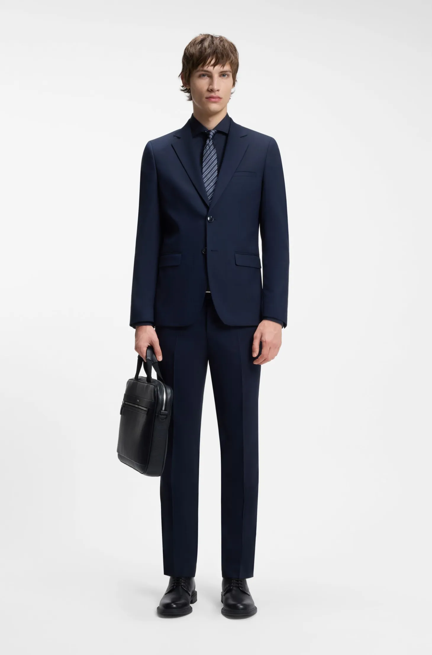 Slim-fit shirt in cotton with spread collar