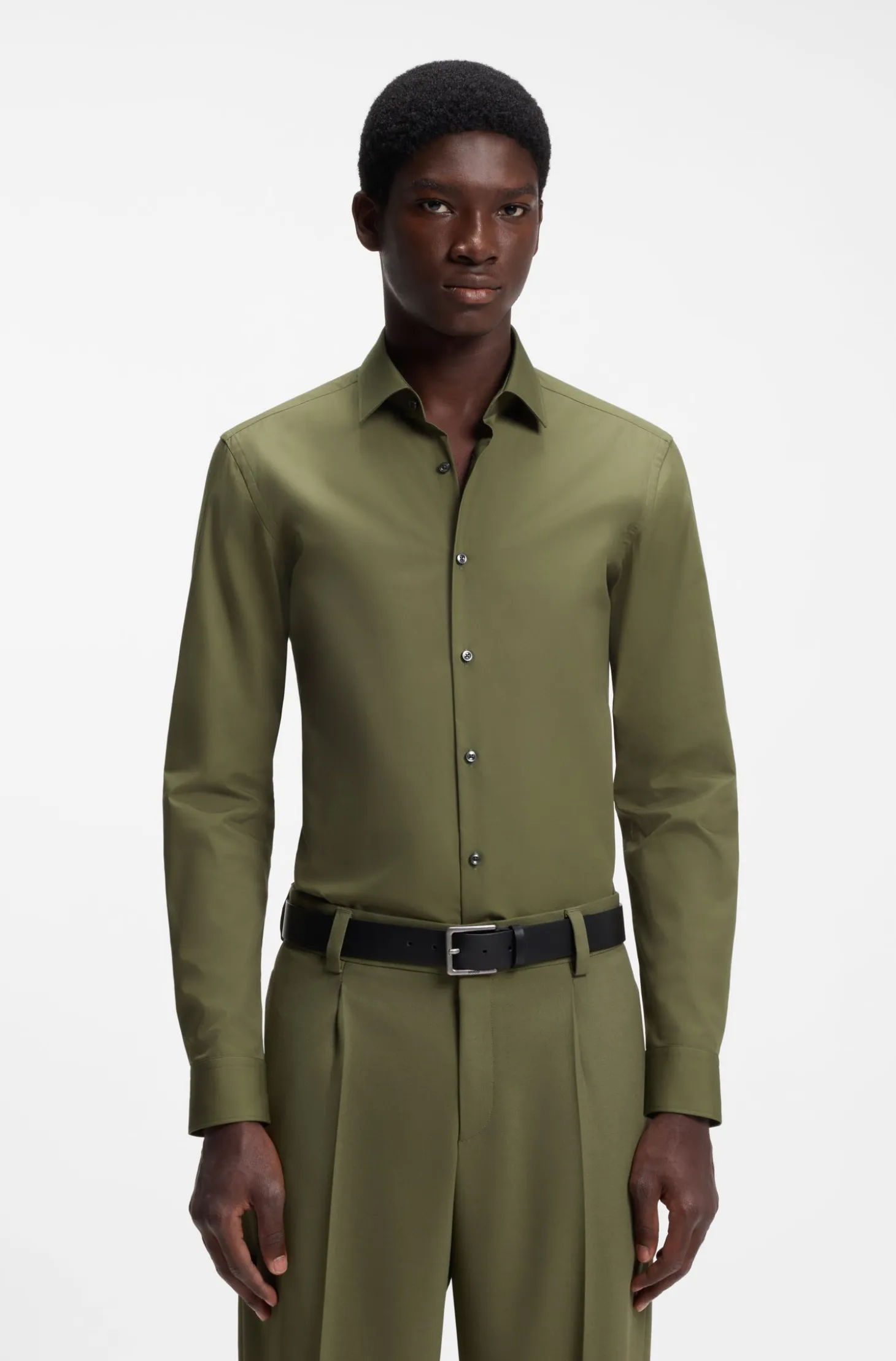 Slim-fit shirt in easy-iron cotton poplin