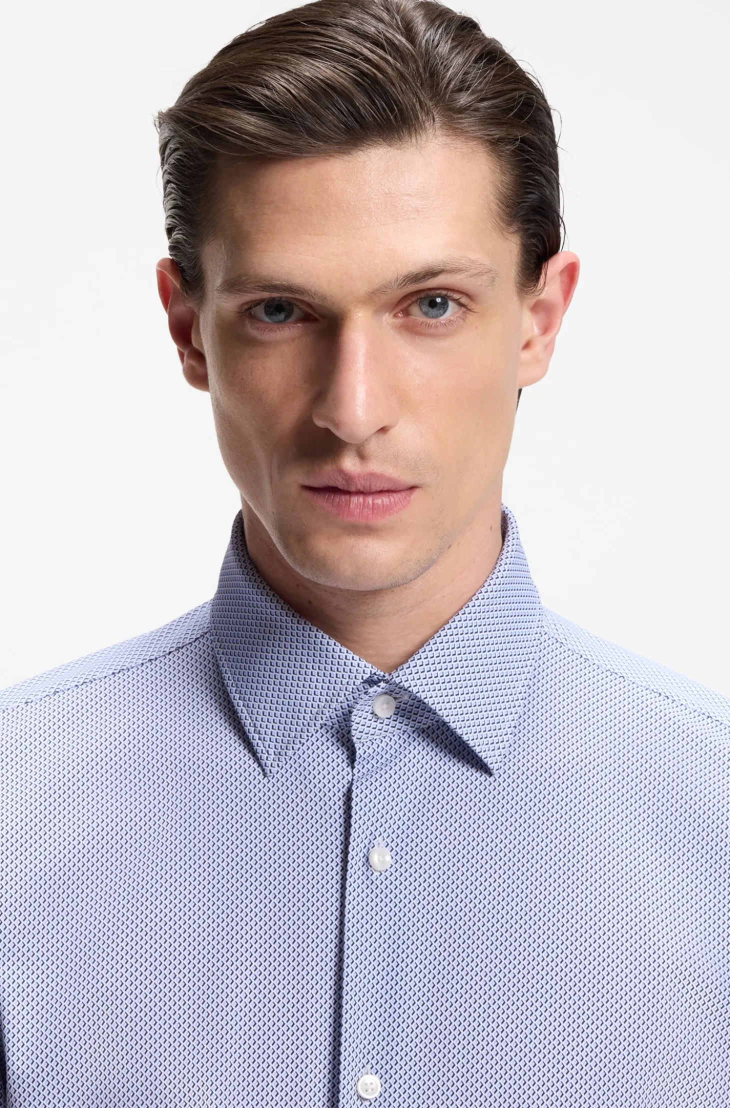 Slim-fit shirt in printed performance-stretch fabric
