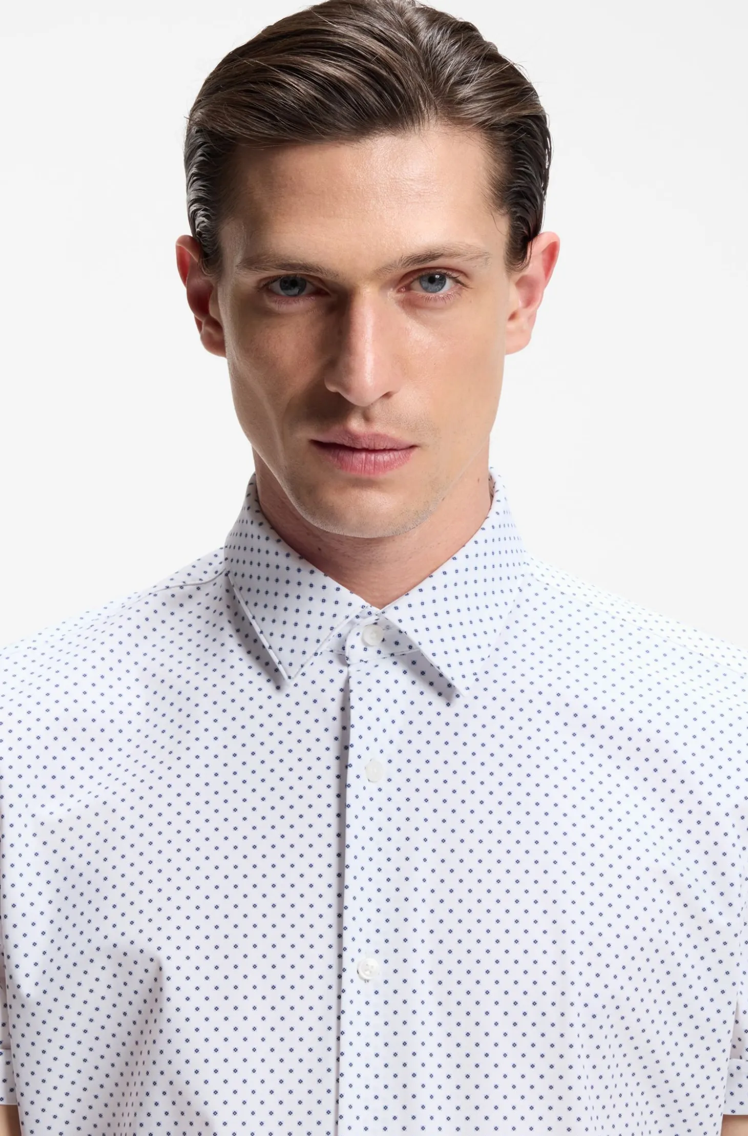 Slim-fit shirt in printed performance-stretch jersey