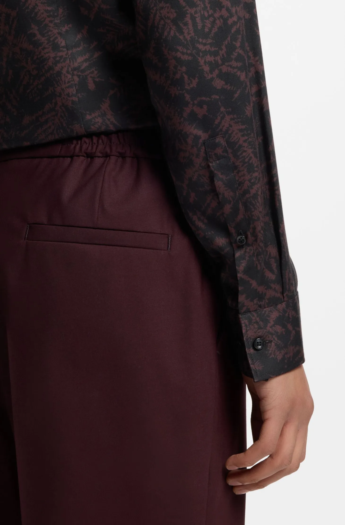 Slim-fit shirt in printed satin