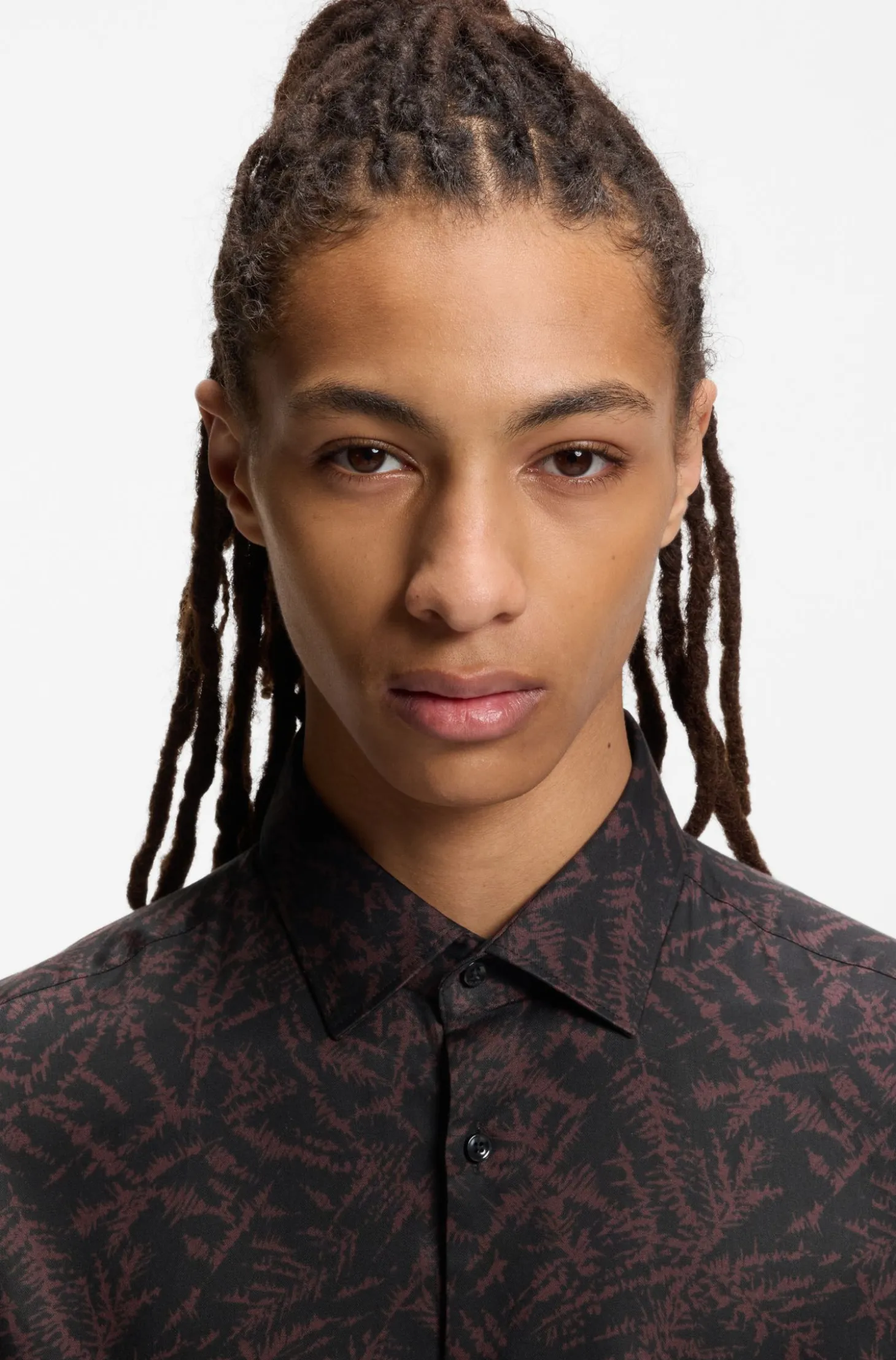 Slim-fit shirt in printed satin