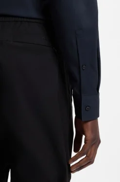 Slim-fit shirt in stretch twill