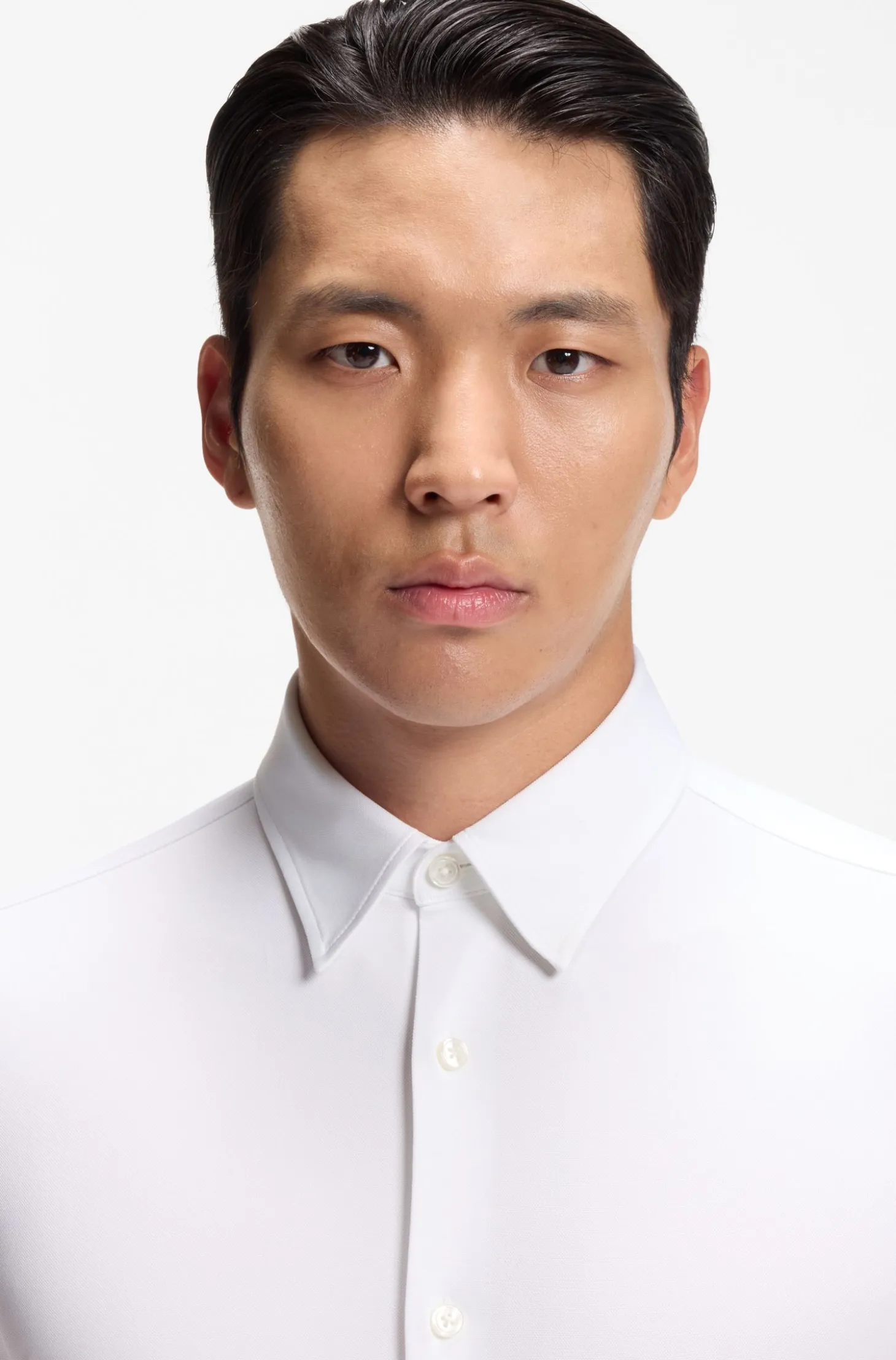 Slim-fit shirt in structured performance-stretch fabric