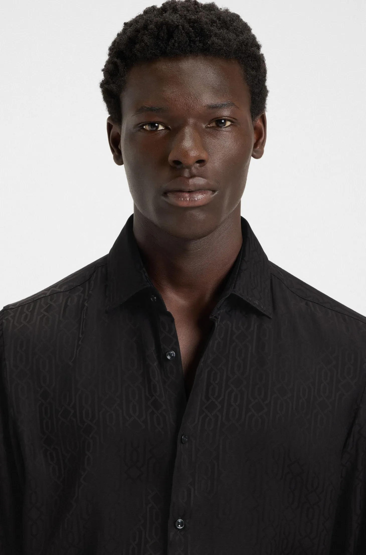 Slim-fit shirt with jacquard pattern