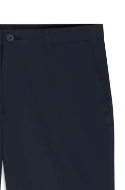 Slim-fit shorts in stretch-cotton gabardine