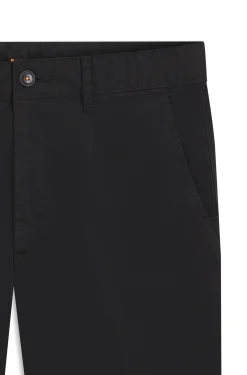 Slim-fit shorts in stretch-cotton twill