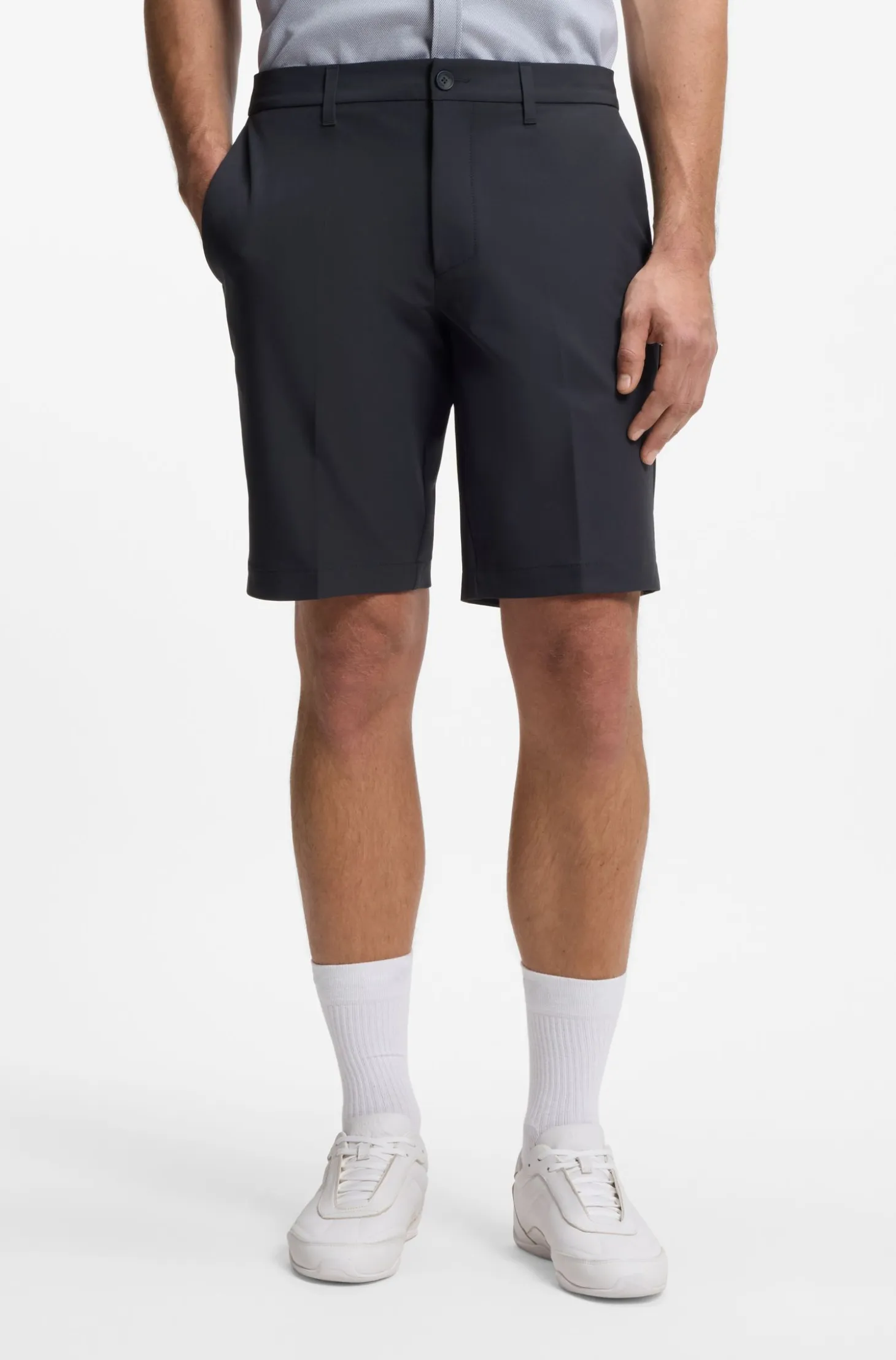 Slim-fit shorts in water-repellent stretch fabric