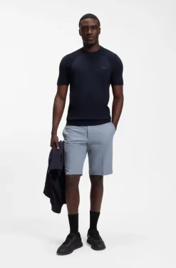 Slim-fit shorts in water-repellent stretch fabric